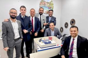 بالصور.. موظفو «saib» يحتفلون بتحقيق أكثر من 10 آلاف حساب خلال 2021