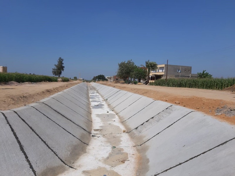  تبطين الترع 