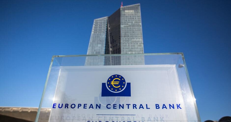 المركزي الأوروبي يرفع أسعار الفائدة بـ 50 نقطة لأول مرة منذ 11 عاماً