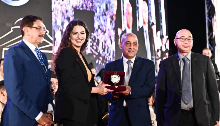 جامعة مصر للعلوم والتكنولوجيا