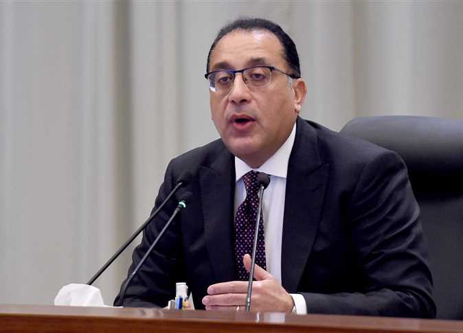 رئيس الوزراء يطالب بتيسير إجراءات الدخول إلى مصر للحصول على الخدمات الصحية